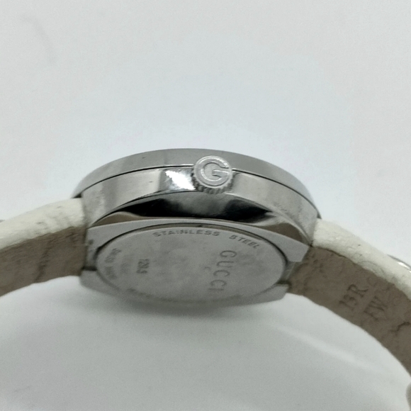 Gucci Silver Stainless Steel U-Play 129.5 Women's Wristwatch 27 mm - Picture 8 of 9